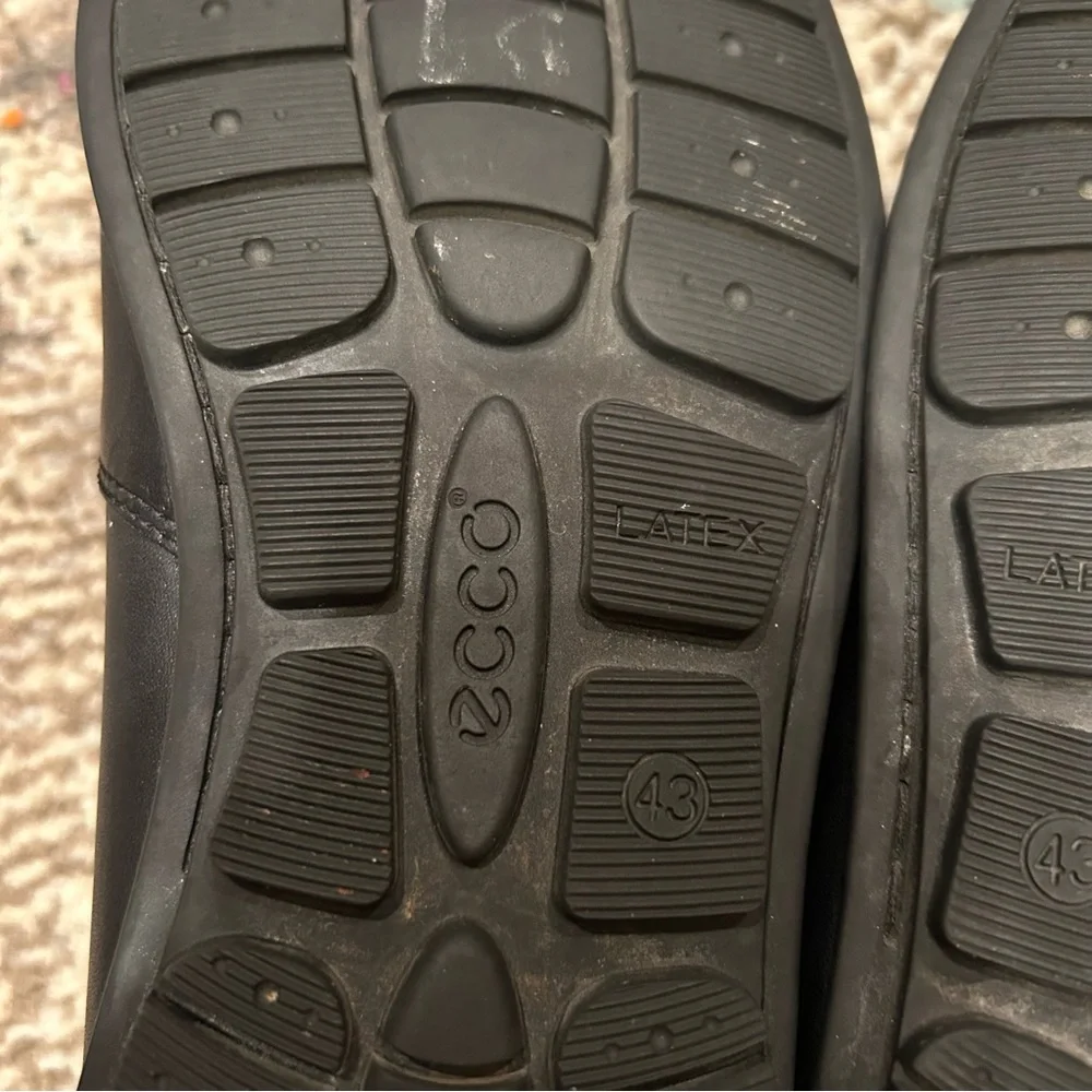 Ecco men’s casual driving loafers black size 12. Arch support & cushioned!